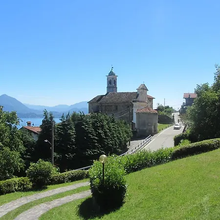 Vila Elisa *