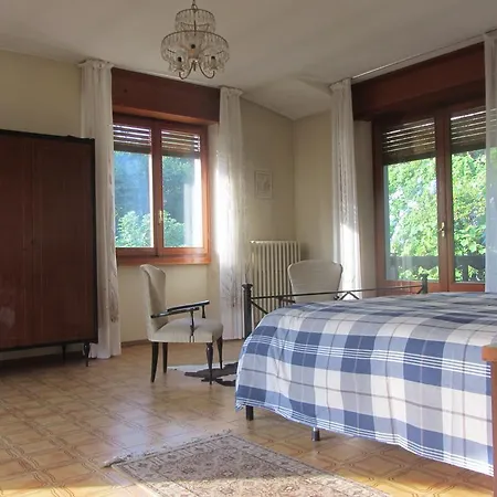 Vila Elisa *